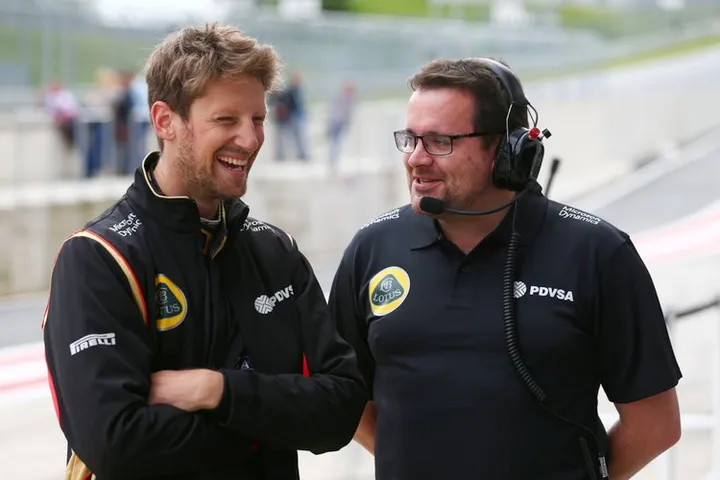 (L to R): Romain Grosjean (FRA) Lotus F1 Team with Julien Simon-Chautemps (FRA) Lotus F1 Team Race Engineer.Formula One Testing, Tuesday 23rd June 2015. Spielberg, Austria.