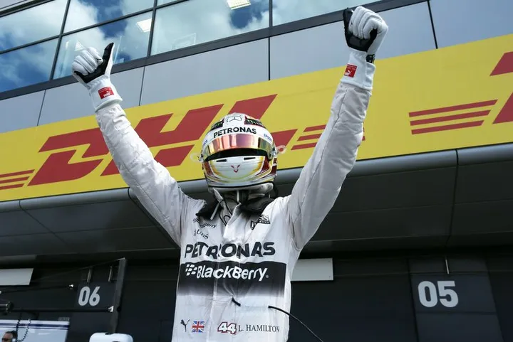 Hamilton Silverstone pole