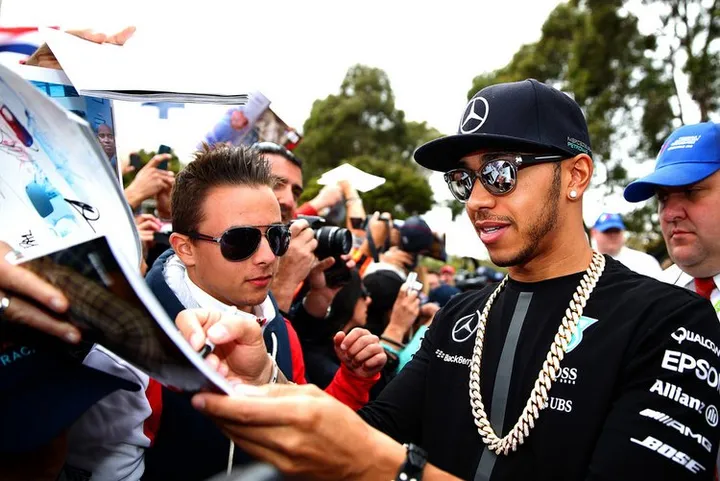 Lewis+Hamilton+Australian+F1+Grand+Prix+gold+necklace