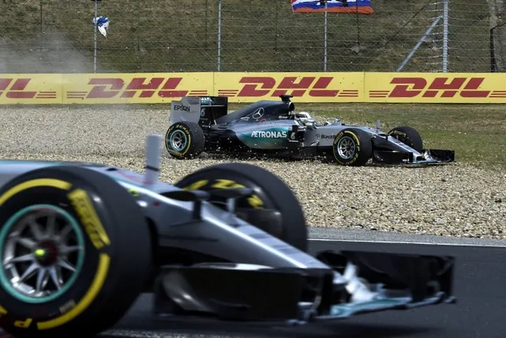 Hamilton Hungary off track spin