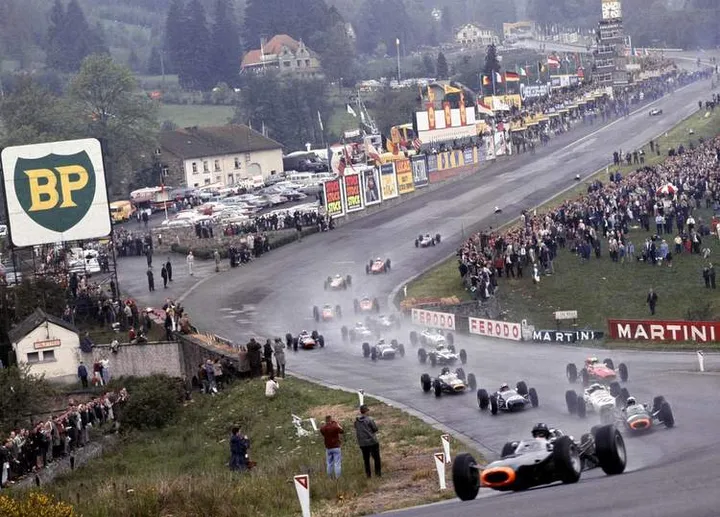Eau Rouge in 1965