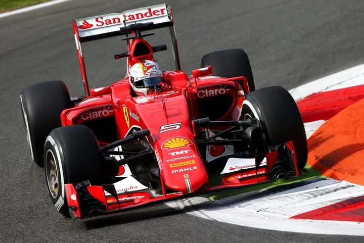 Vettel+Ferrari+Grand+Prix+Italy+Practice+M_SCUo_VmzCx