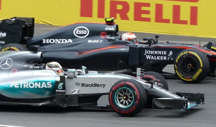 Hamilton Button Mercedes McLaren 2015
