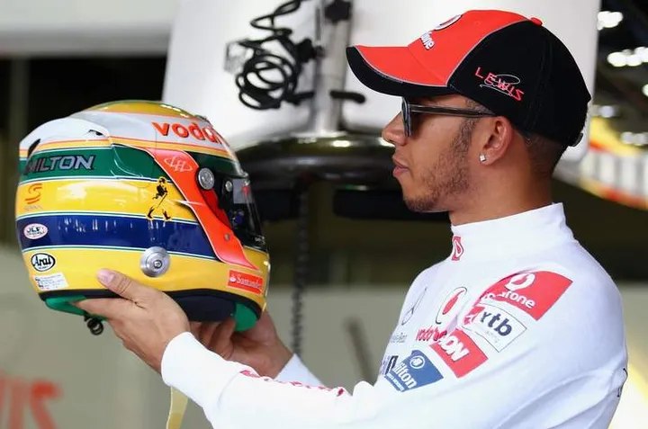 Lewis Hamilton Senna helmet