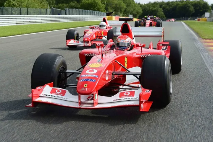 Three cars F1 team