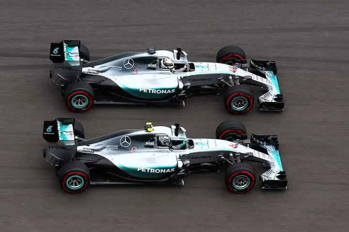 F1+Grand+Prix+of+Russia+Rosberg+Hamilton