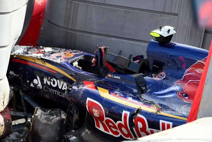 Sainz+crash+accident+Grand+Prix+Russia+Qualifying+sCplJ0_l9HEx