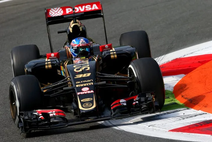 Jolyon+Palmer+F1+Grand+Prix+Italy+Practice+NDIWX4kIfQWx-001