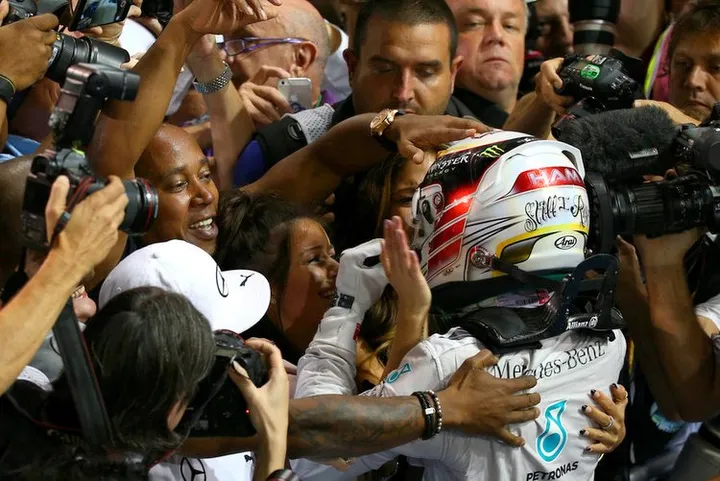 Lewis+Hamilton+Anthony+Hamilton+F1+Grand+Prix+Wvt7RaGuuyLx