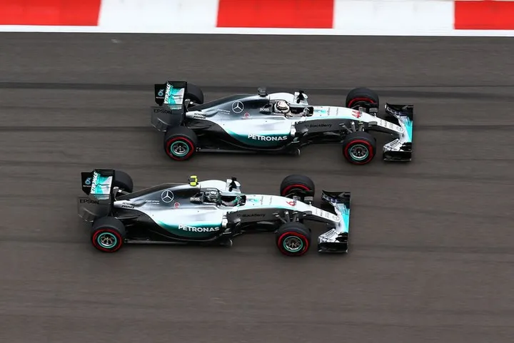 Nico+Rosberg+Lewis+Hamilton+F1+Grand+Prix+7k85N5aQPcix