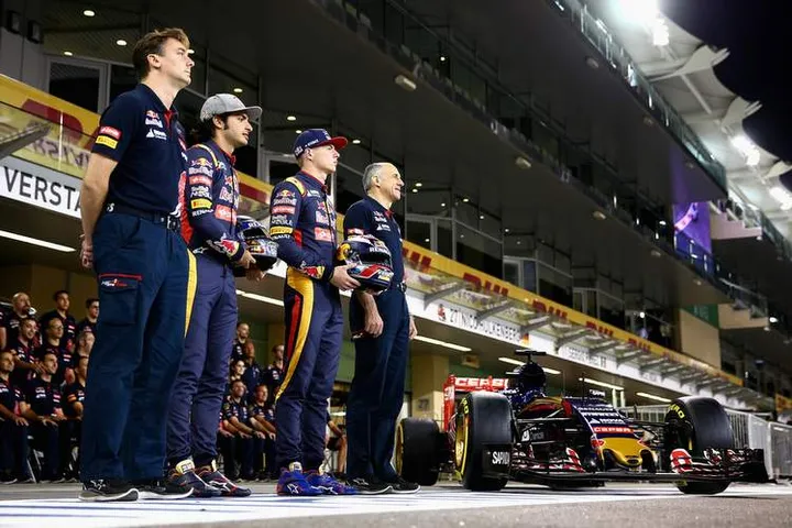 Verstappen+Sainz+F1+Grand+Prix+Abu+Dhabi+Previews+Kk9F8qXCb06x
