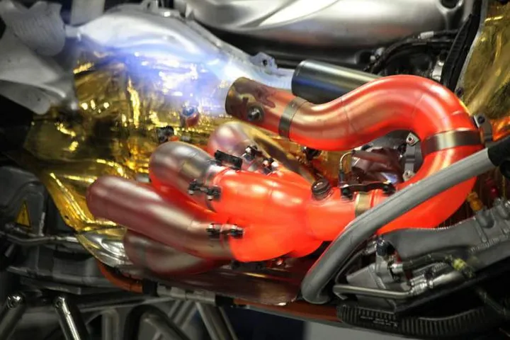 engine_RB9_rev_to_distruction_Brazil_2013_big