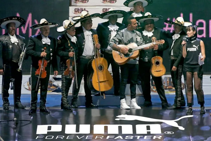 Hamilton wrestling Mexico