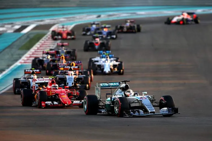 Lewis+Hamilton+F1+Grand+Prix+Abu+Dhabi+0DnRwngd4tkx