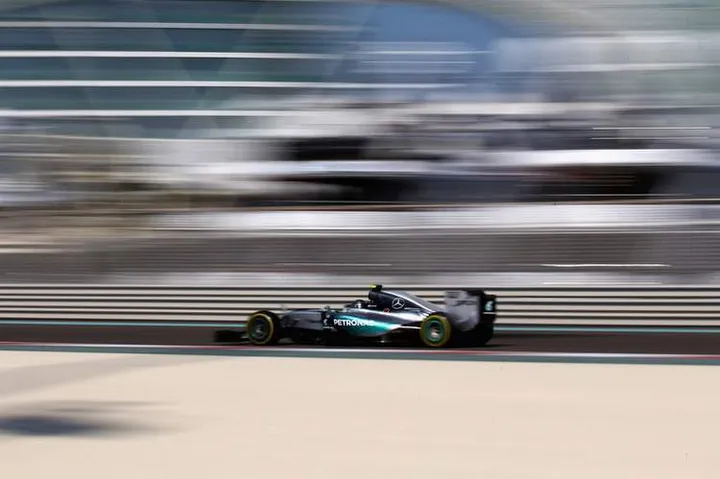 Nico+Rosberg+F1+Grand+Prix+Abu+Dhabi+Practice+KPA79iYGDBux-001