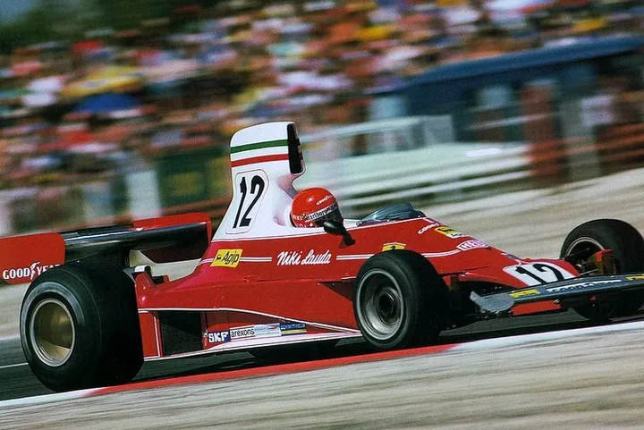 White and red Ferrari F1 livery Lauda