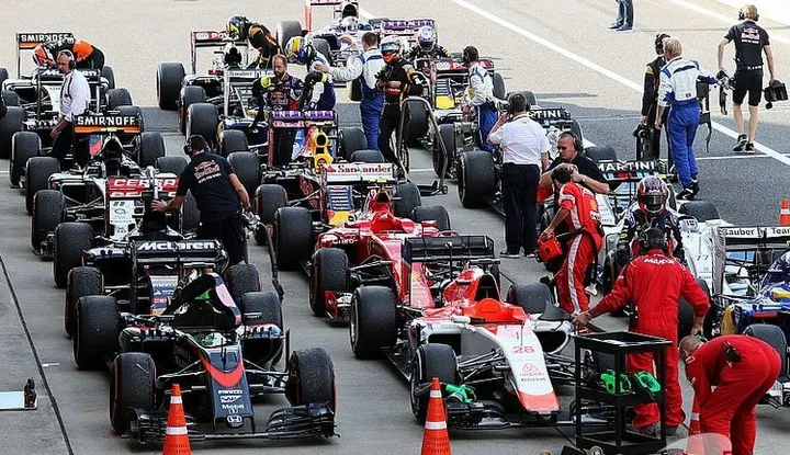 f1-japanese-gp-2015-the-cars-in-parc-ferme-at-the-end-of-the-race