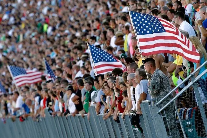 F1 USA flags