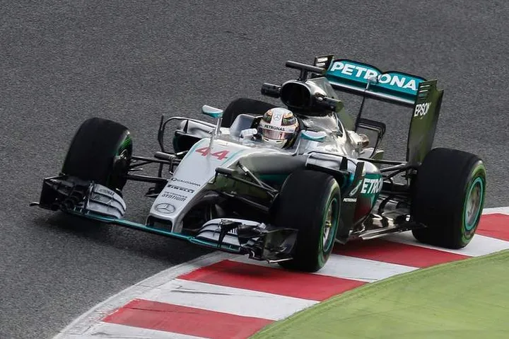 F1+Testing+Barcelona+Day+One-hamilton1
