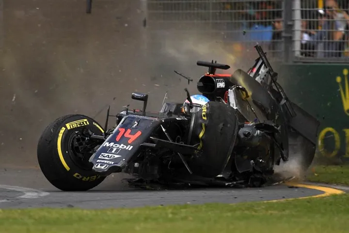 alonso crash melbourne