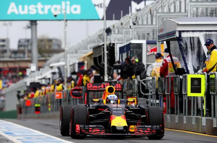 Australian+F1+Grand+Prix+Qualifying+pits ricciardo