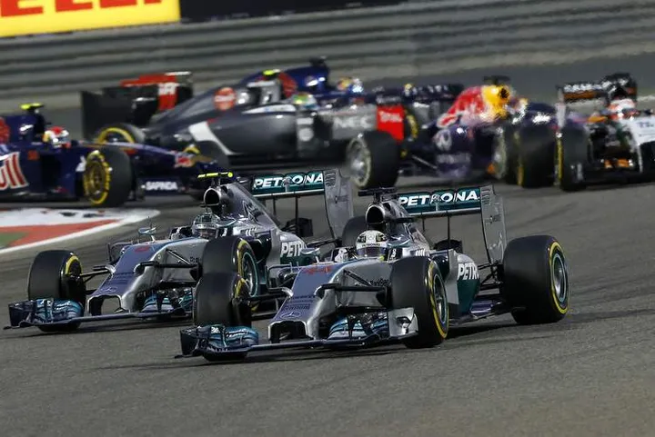 Lewis Hamilton Nico Rosberg Mercedes AMG F1 W05 Bahrain Grand Prix
