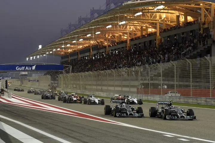 Lewis Hamilton Nico Rosberg Mercedes AMG F1 W05 Bahrain Grand Prix