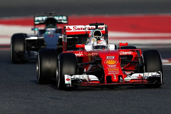 F1+Testing+Barcelona+Day+Two+eJ7ftc80cTyx+Mercedes+Ferrari+Vettel