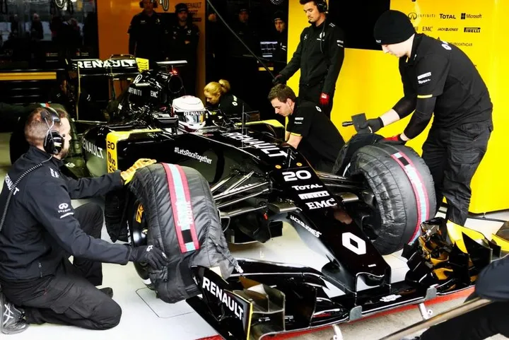Magnussen Renault