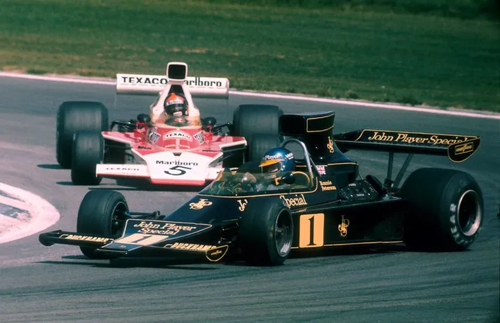 Ronnie-Peterson-Lotus-001