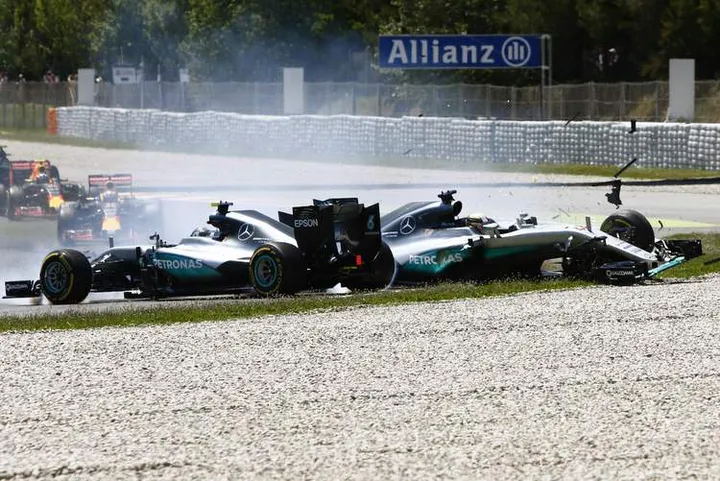 Rosberg Hamilton crash