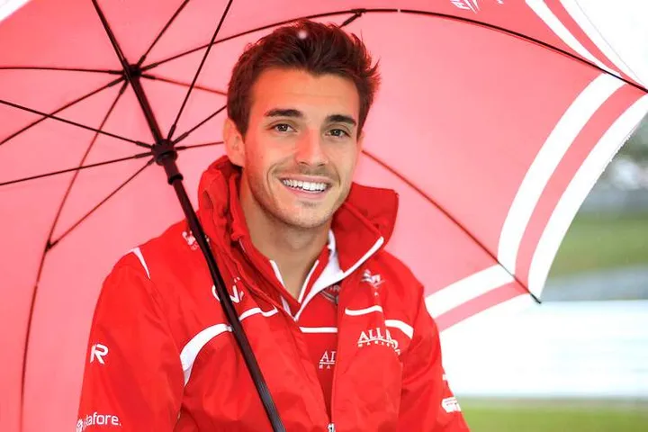 ©HOCH ZWEI/DPA/MAXPPP ; Motorsports: FIA Formula One World Championship 2014, Grand Prix of Japan, #17 Jules Bianchi (FRA, Marussia F1 Team), (MaxPPP TagID: maxpeoplefrthree631270.jpg) [Photo via MaxPPP]