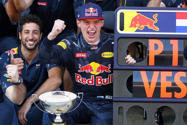 MONTMELO, SPAIN - MAY 15: Max Verstappen of Netherlands and Red Bull Racing and Daniel Ricciardo of Australia and Red Bull Racing celebrate during the Spanish Formula One Grand Prix at Circuit de Catalunya on May 15, 2016 in Montmelo, Spain.  (Photo by Clive Mason/Getty Images) // Getty Images / Red Bull Content Pool  // P-20160515-00949 // Usage for editorial use only // Please go to www.redbullcontentpool.com for further information. //