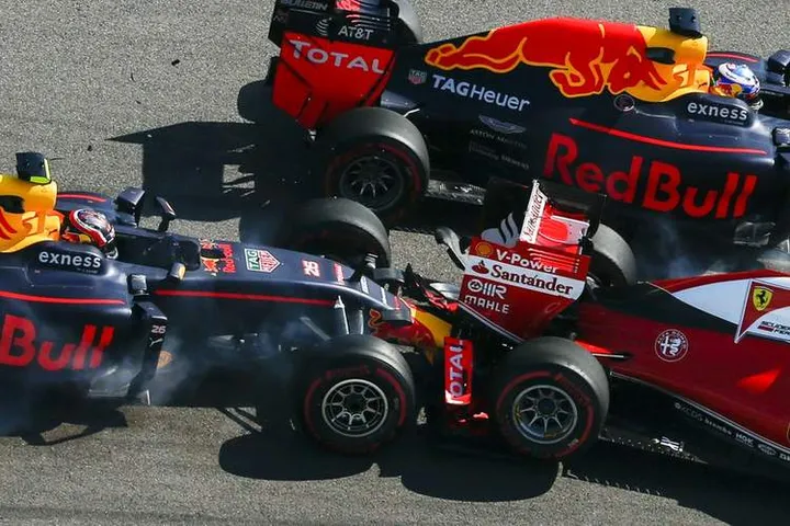 Kvyat Vettel