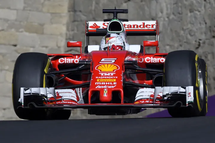 Vettel Baku Ferrari