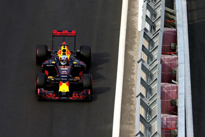 European+F1+Grand+Prix+Qualifying+Ricciardo Baku