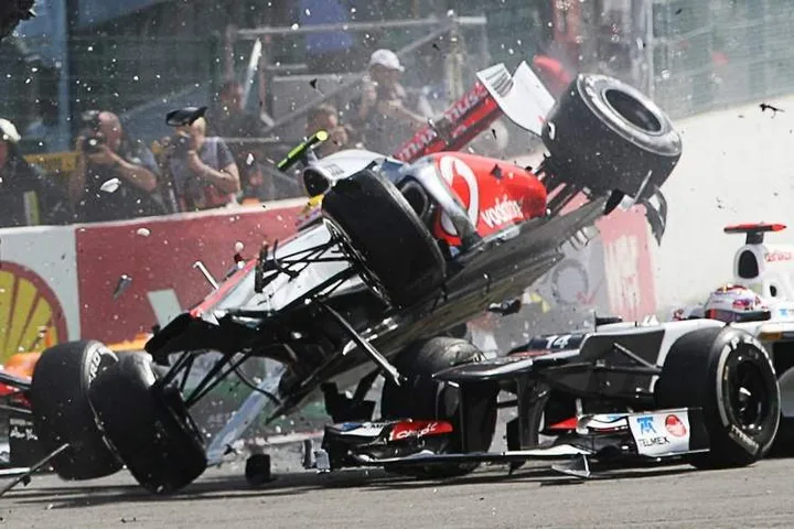 Hamilton crash accident Mercedes Hockenheim 2014