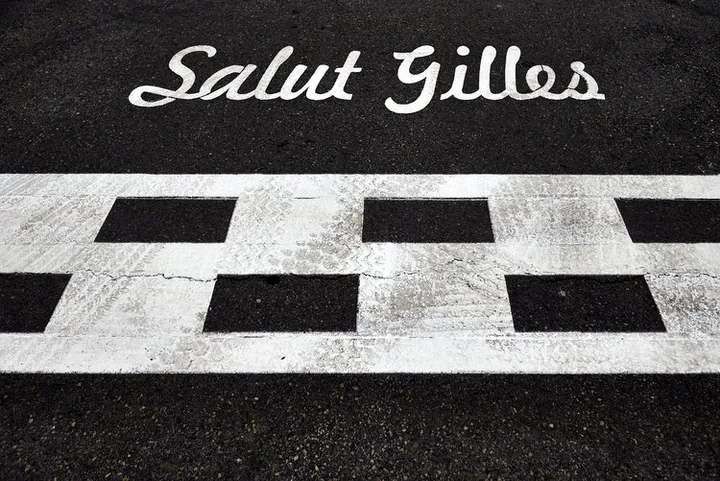 Salut Gilles Villeneuve start finish line Montreal