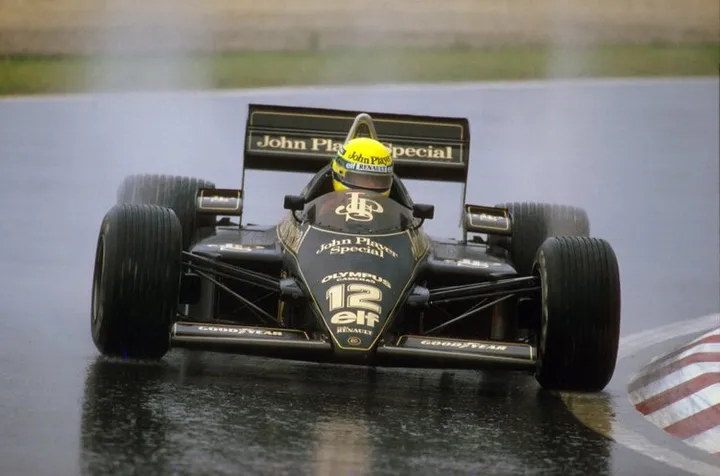 Estoril, Portugal.19-21 April 1985.Ayrton Senna (Lotus 97T Renault) 1st position.Ref-85 POR 04.World Copyright - LAT Photographic