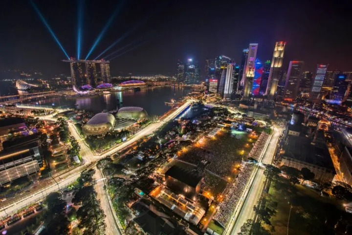 1_singapore_f1_night_race_2012_city_skyline