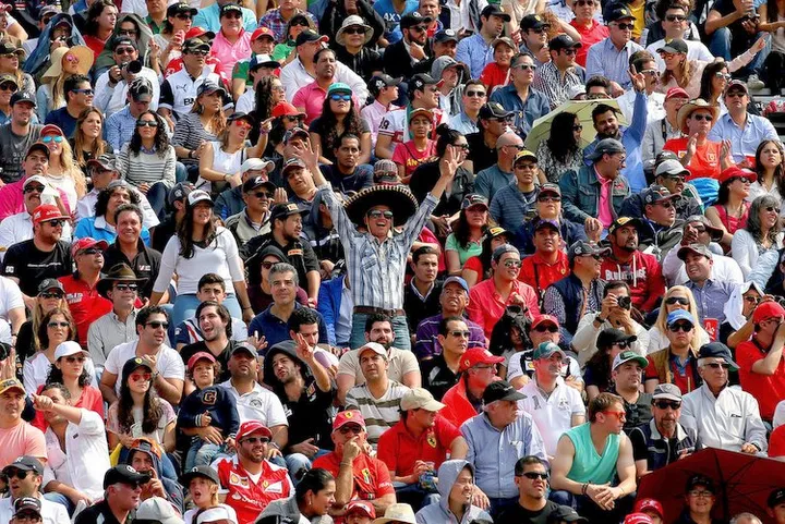 f1 grand prix of mexico fans