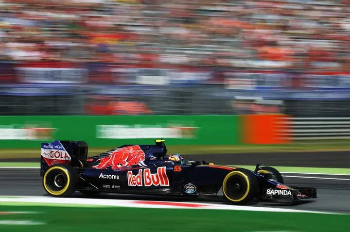 MONZA, ITALY - SEPTEMBER 02: Carlos Sainz of Spain driving the (55) Scuderia Toro Rosso STR11 Ferrari 060/5 turbo on track during practice for the Formula One Grand Prix of Italy at Autodromo di Monza on September 2, 2016 in Monza, Italy.  (Photo by Charles Coates/Getty Images) // Getty Images / Red Bull Content Pool  // P-20160902-12025 // Usage for editorial use only // Please go to www.redbullcontentpool.com for further information. //