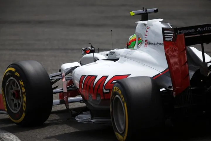 haas vf16 saturday at sepang 529