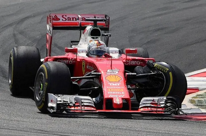 vettel-crash-malaysia