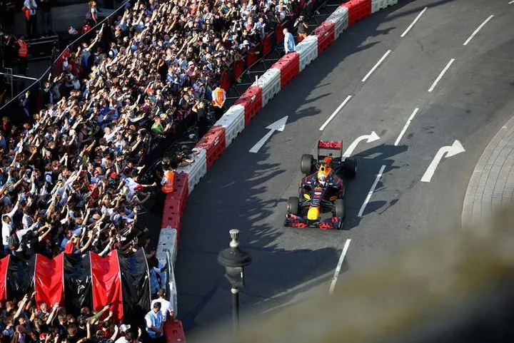 F1+Live+London+Takes+Over+Trafalgar+Square+jPIBHdo9mn1x
