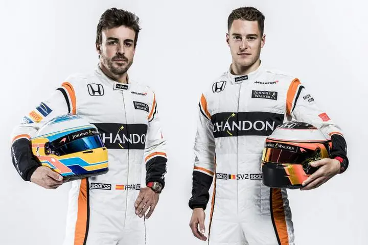 hpzwiglb5 0rvii0rllkjlz45py8hiay fernando alonso stoffel vandoorne 2017 1