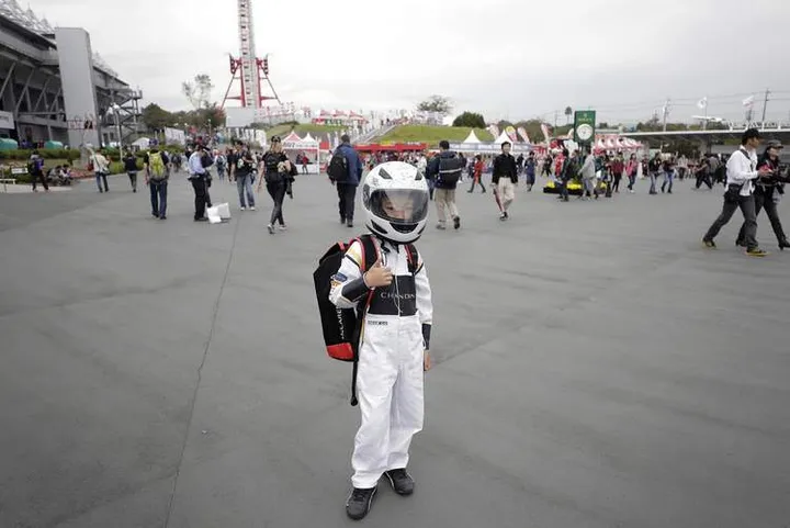 japanese grand prix fans 001