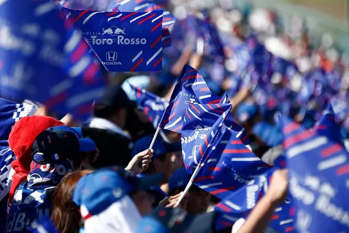 red bull honda Suzuka fans f1-003