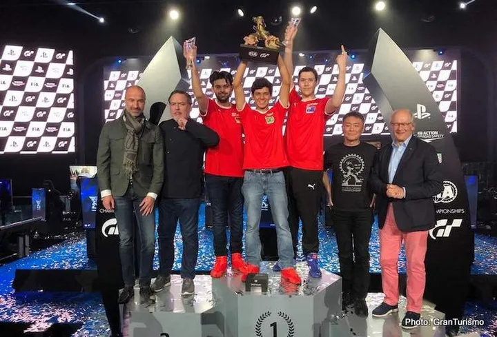 Igor Fraga esport champion 23-Feb-19 2-08-52 PM.com_peterlyon_files_2018_11_IMG_0856