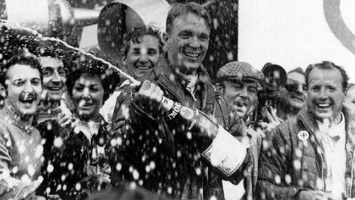The birth of the champagne spraying tradition in Motorsports - Moet &amp; Chandon back on Formula 1 podiums